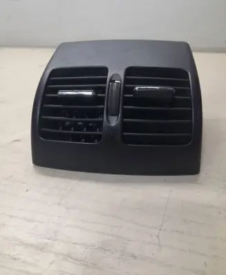 Mercedes-Benz C W204 Rear air vent grill A2048300954 W2047B 02062014