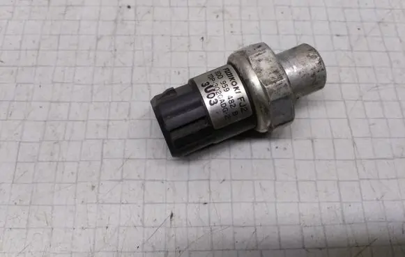 Volkswagen PASSAT B5 Air conditioning (A/C) pressure sensor 8D0959482B