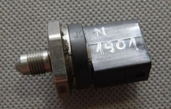 Audi Q7 4M Air pressure sensor 06H906051C
