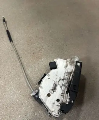 Seat Ibiza IV (6J,6P) Front door lock 5N1837015A