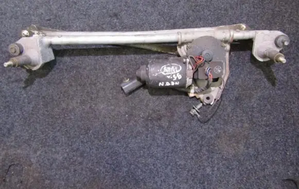 Chrysler Neon I Front wiper linkage and motor
