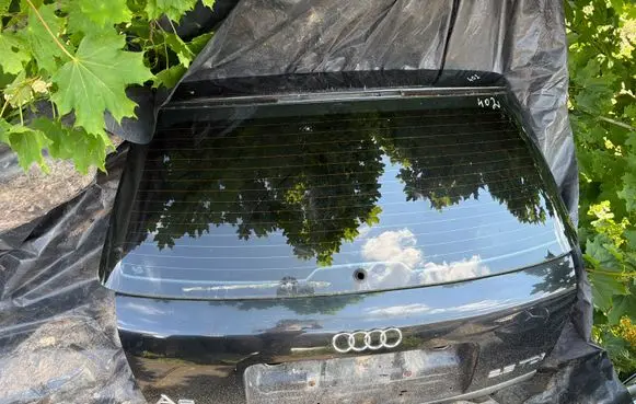 Audi A6 S6 C5 4B Tailgate/trunk/boot lid