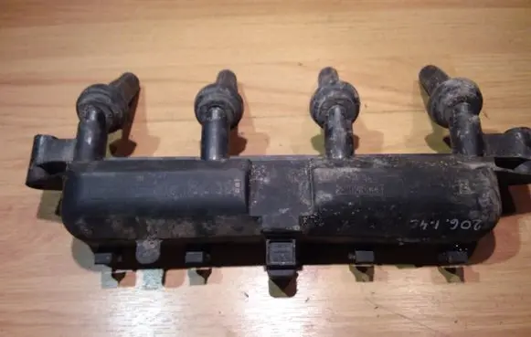 Peugeot 206 High voltage ignition coil 9628158580