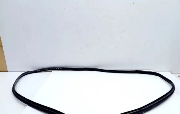 Toyota Auris E180 Front door rubber seal 