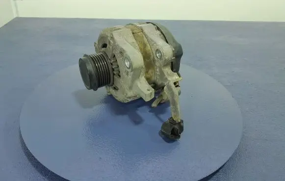 Toyota Yaris Generator/alternator 27060-0Y060