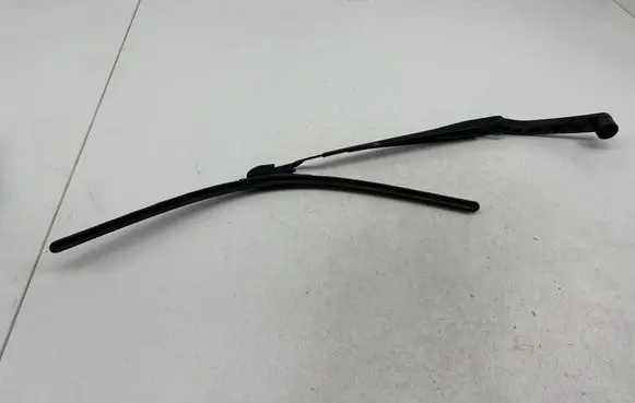 Windshield/front glass wiper blade