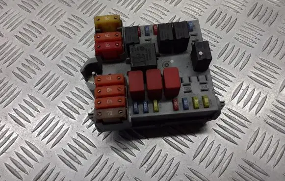 Alfa Romeo 159 Fuse box cover 50508214
