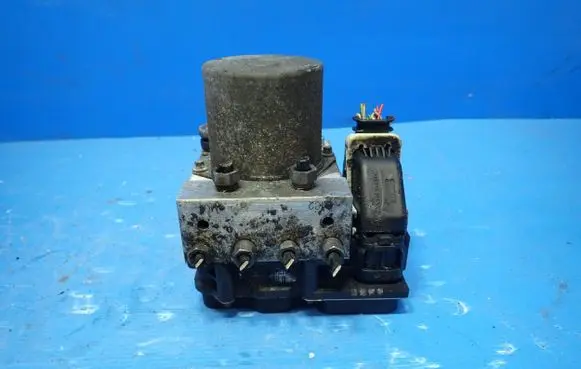Peugeot 508 ABS Pump 9677031780