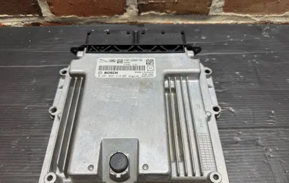 Land Rover Discovery Sport Engine control unit/module KY3212B684FBA 1039T25576 0281035418