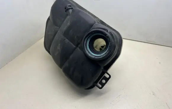 Mercedes-Benz E W211 Coolant expansion tank/reservoir 2115000049