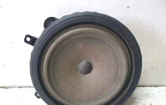 Audi A3 S3 8P Rear door speaker 8P0035411