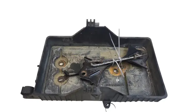 Battery tray