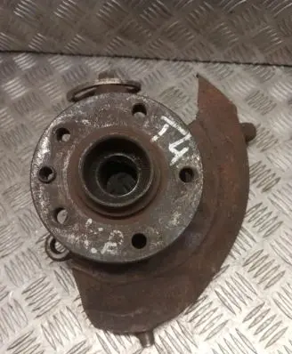 Volkswagen Transporter - Caravelle T4 Front wheel hub