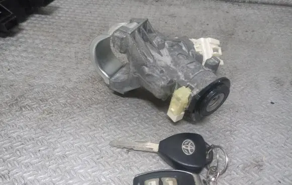 Toyota Yaris Ignition lock 450200D04 897830D050