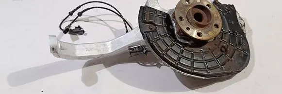 Maserati Quattroporte Front wheel hub spindle knuckle 670001898