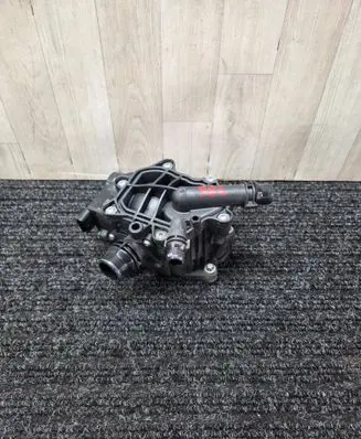 BMW 5 G30 G31 Thermostat/thermostat housing 7644811
