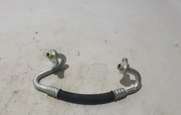 Volvo C40 Air conditioning (A/C) pipe/hose 32289938