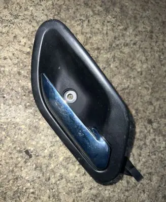 BMW 5 E39 Front door interior handle 8226050