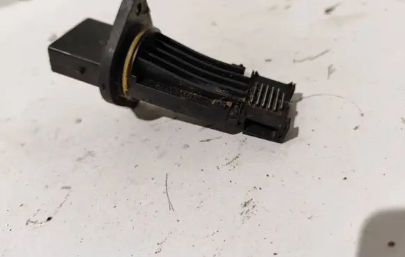 Mercedes-Benz C W203 Mass air flow meter 72268407