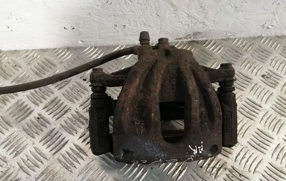 Toyota Corolla Verso AR10 Front brake caliper 4773005060
