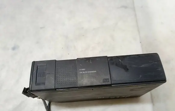 Jeep Cherokee III KJ CD/DVD changer 56038616AA 020248