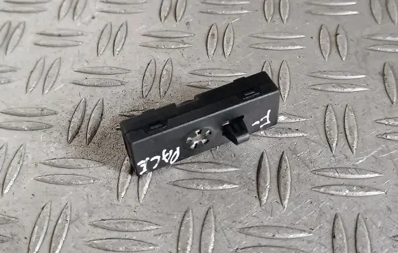 Jaguar F-Pace Aerial antenna amplifier BJ3218K891AA AN3AA