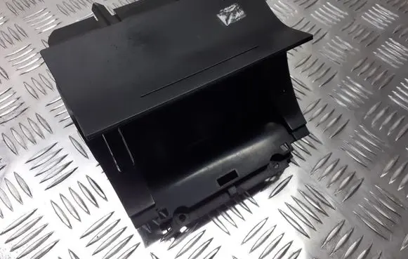 Skoda Octavia Mk2 (1Z) Rear door ashtray 1Z1863077A