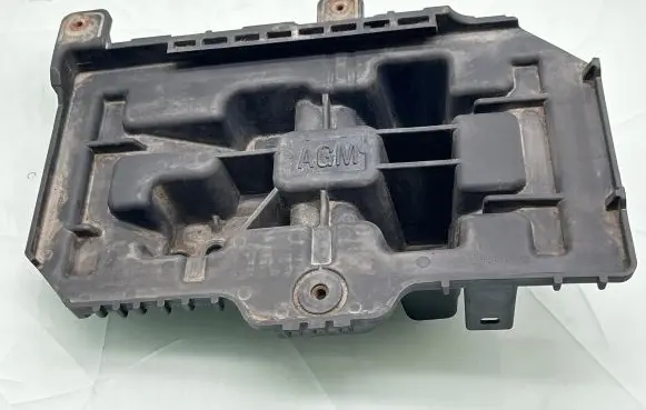 Battery tray