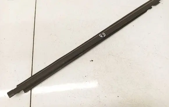 Toyota Yaris Rear door glass trim molding 