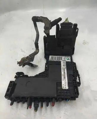 Citroen C4 II Fuse module 9665878280