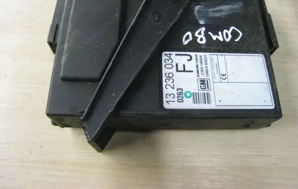 Opel Combo C Comfort/convenience module 13236034