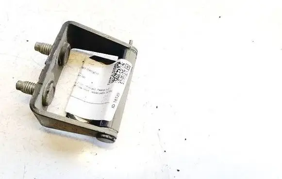 Nissan Qashqai Tailgate/trunk/boot hinge 