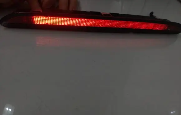 Third/center stoplight