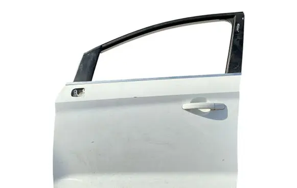 Ford Kuga I Front door 
