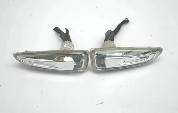 Opel Insignia B Front fender indicator light 31004567 31004824