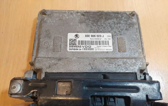 Skoda Roomster (5J) Engine control unit/module ECU 03E906023J 5WP40494 SIMOS9.1