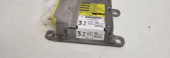 Toyota Avensis T270 Airbag control unit/module 8917005321 227631104