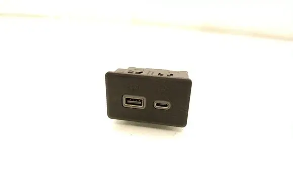 Buick Encore GX I USB socket connector 13525891