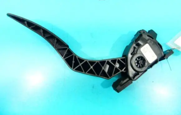 Lancia Thema Accelerator throttle pedal 04861716AB IMPRK1058655