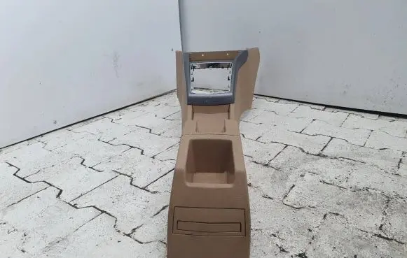 Opel Astra H Center console