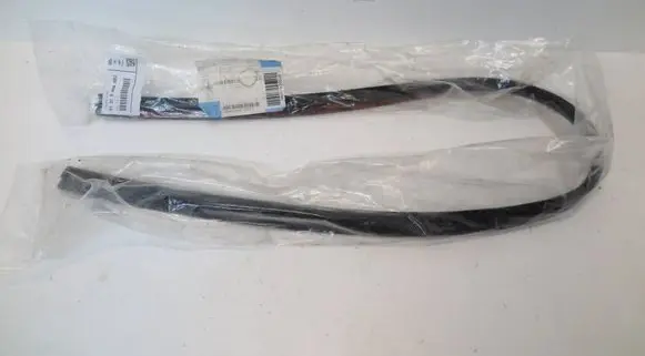 BMW 7 G70 Rubber seal tailgate window/glass 5A8A8B2