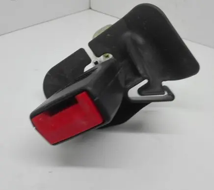Middle seatbelt buckle (rear)