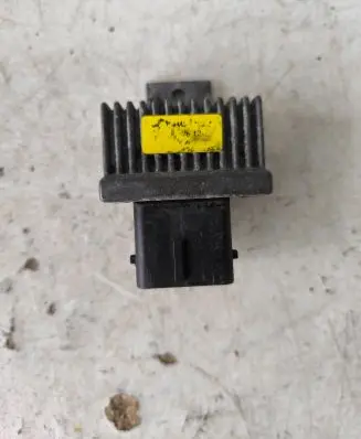 Renault Trafic II (X83) Glow plug pre-heat relay