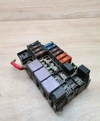 Renault Scenic I Fuse module 270602