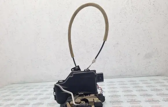 Audi A6 S6 C5 4B Front door lock