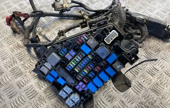 Subaru Outback (BS) Fuse box set