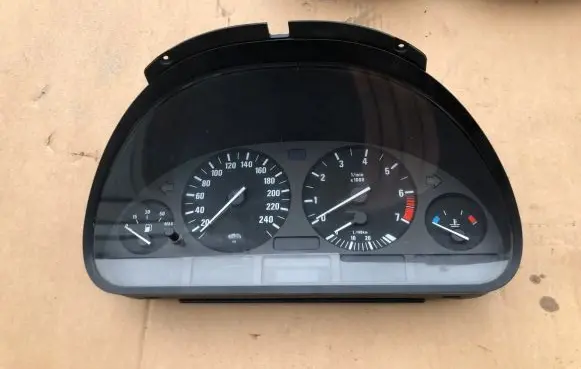 BMW 5 E39 Speedometer (instrument cluster) 8375900