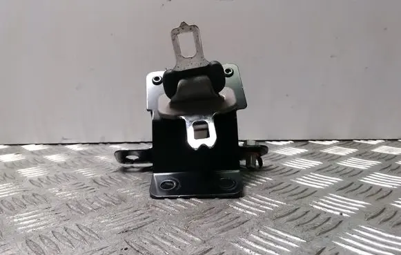 KIA Sorento Middle seatbelt (rear) 