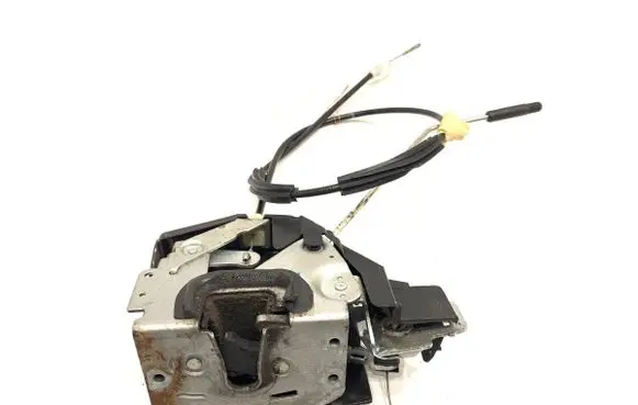 Volkswagen Fox Front door lock