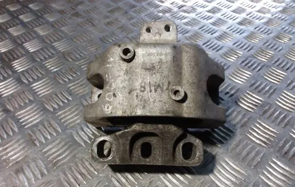 Volkswagen Golf IV Engine mount bracket 1J0199262AT